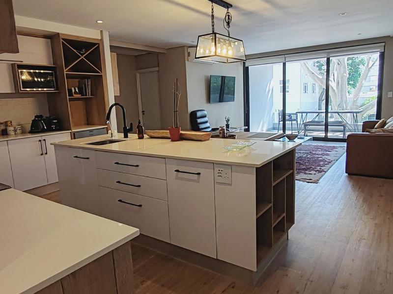 To Let 2 Bedroom Property for Rent in Sea Point Western Cape